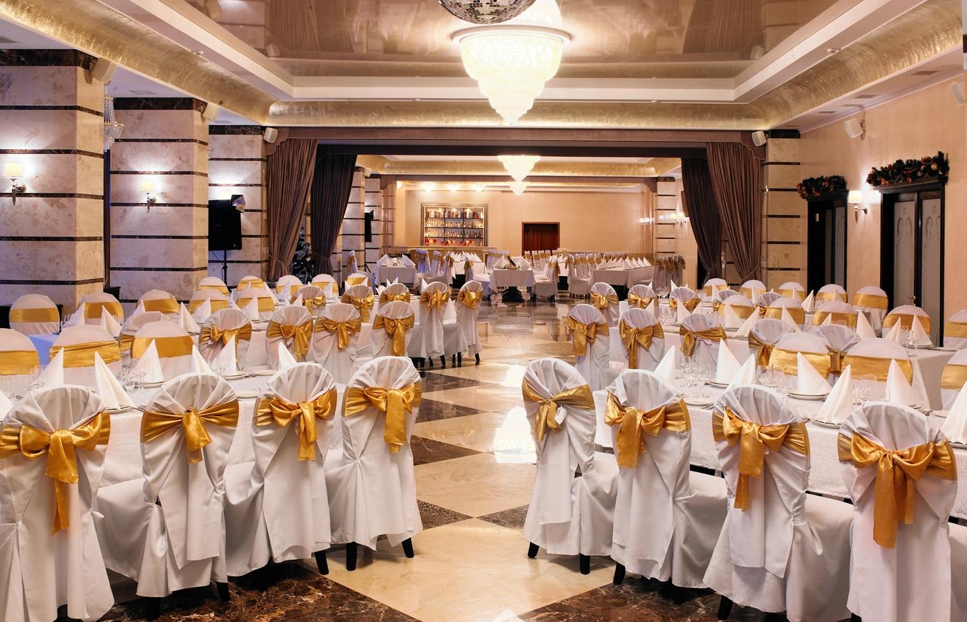 Ресторан Україна. 1