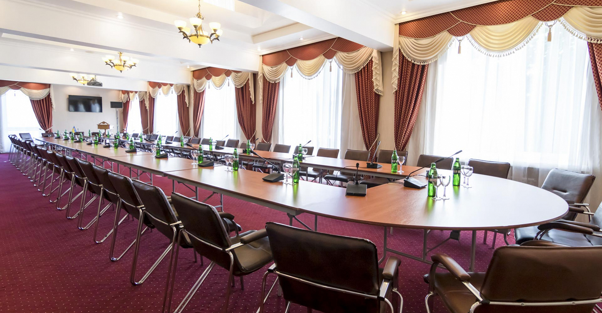 Зал Ассамблея. 1