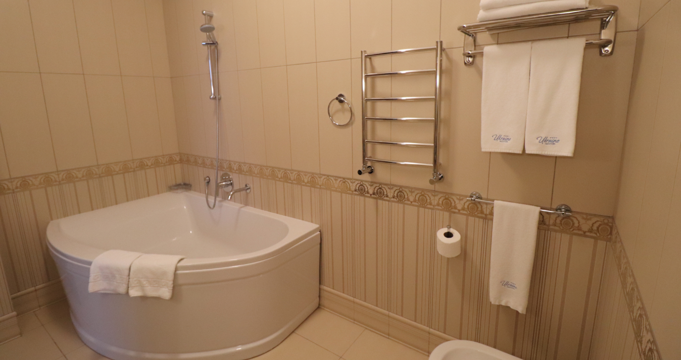 Executive Suite. 5