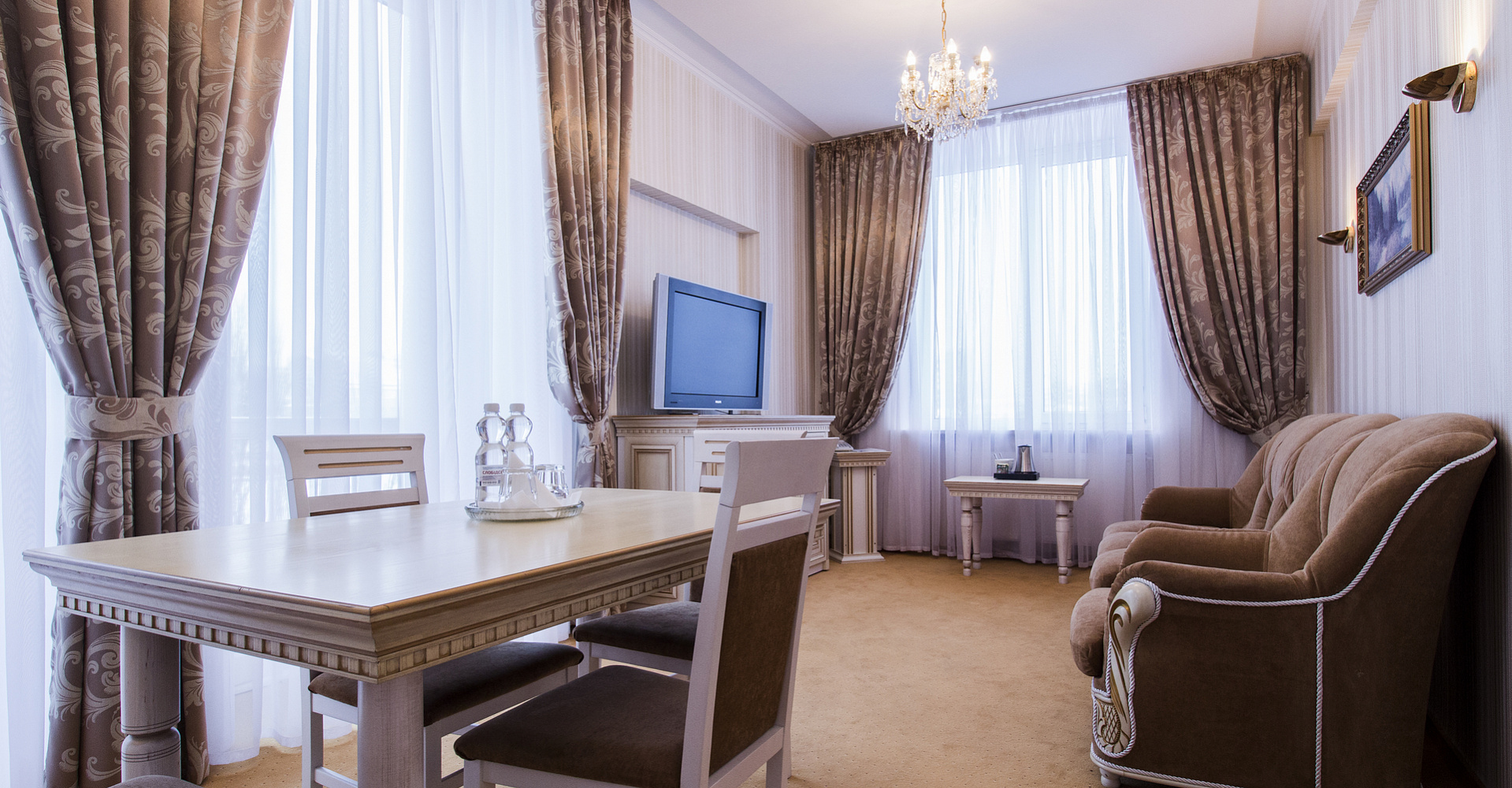 Suite. 5