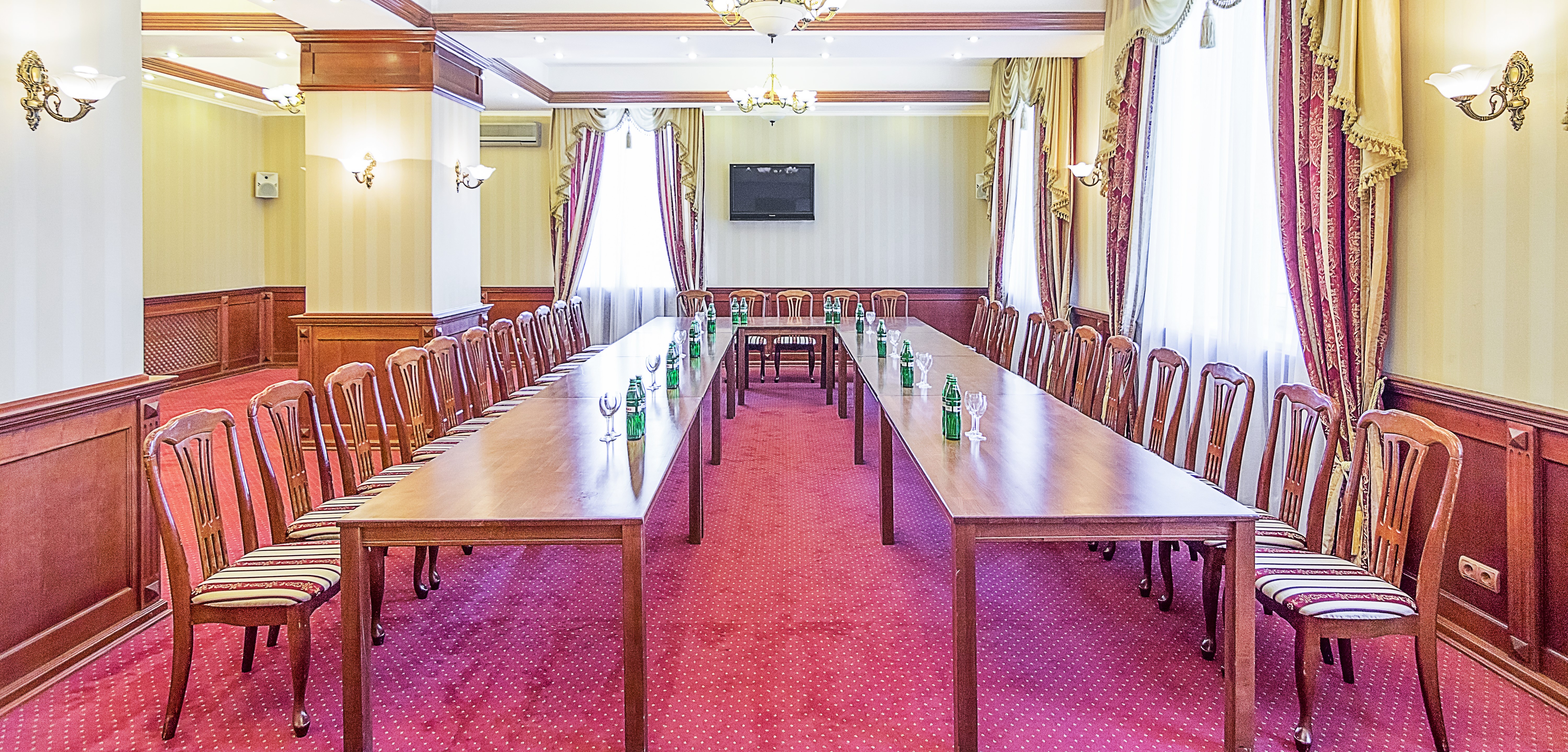 Зал Маріїнська. 2