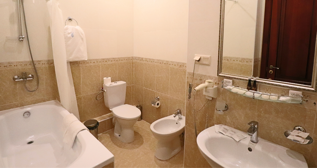 Suite. 8